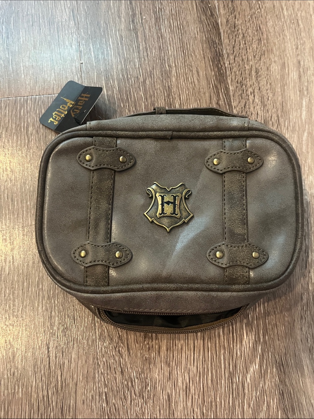 NWT Bioworld Harry Potter Leather Toiletry Case with Crest